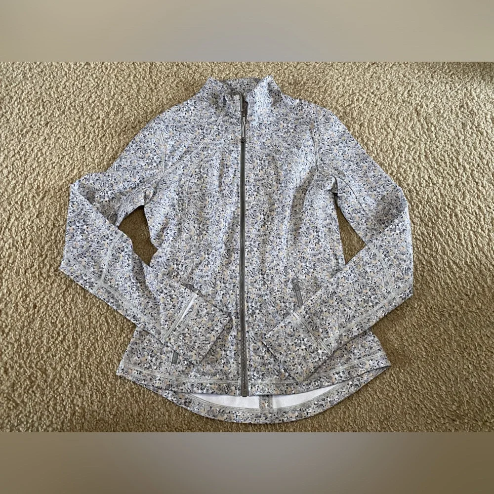 Lululemon Forme Jacket *Cuffins Petite Fleur Silver Spoon